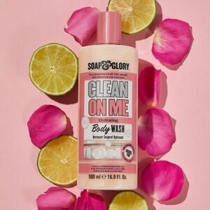 Soap & Glory Clean On Me Hydrating Body Wash - Pink Bottle with Pink Cap